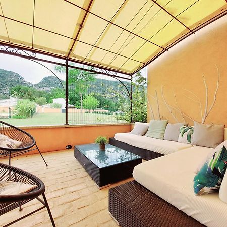 En Provence, Luberon, Villa Avec Piscine A Maubec Exterior foto