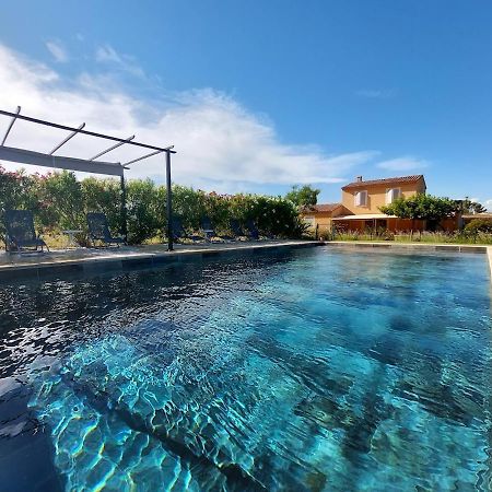 En Provence, Luberon, Villa Avec Piscine A Maubec Exterior foto